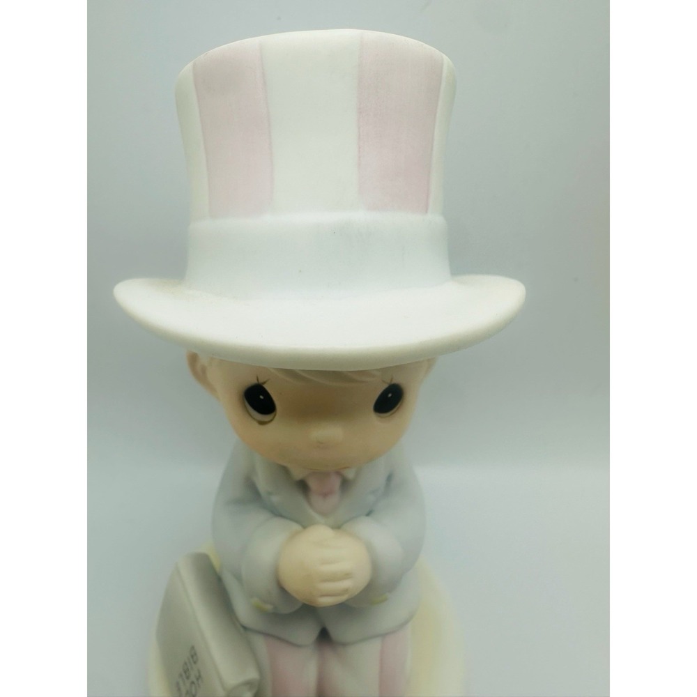 Precious Moments Figurine 527564 "God Bless the USA" 1991